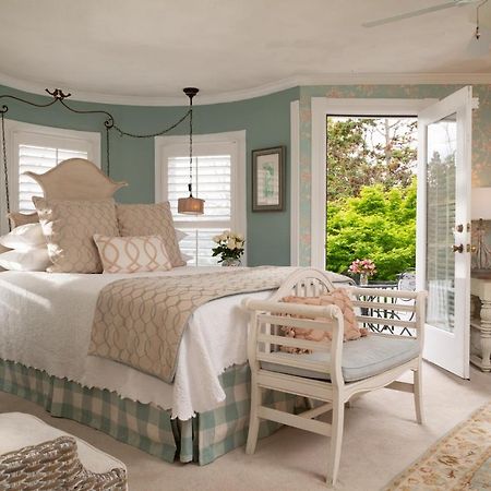 White Doe Inn Bed & Breakfast Manteo Exterior photo