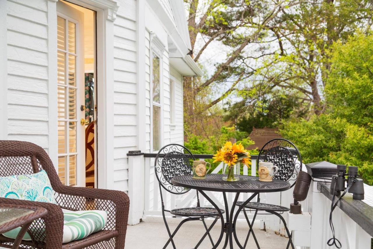 White Doe Inn Bed & Breakfast Manteo Exterior photo