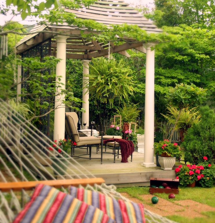 White Doe Inn Bed & Breakfast Manteo Exterior photo
